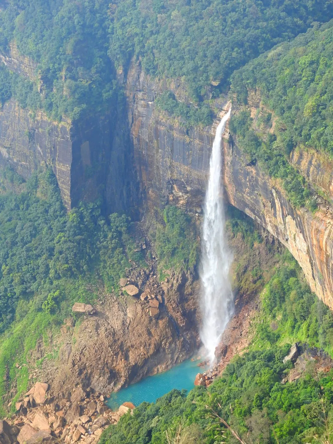 Nohkalikai Falls