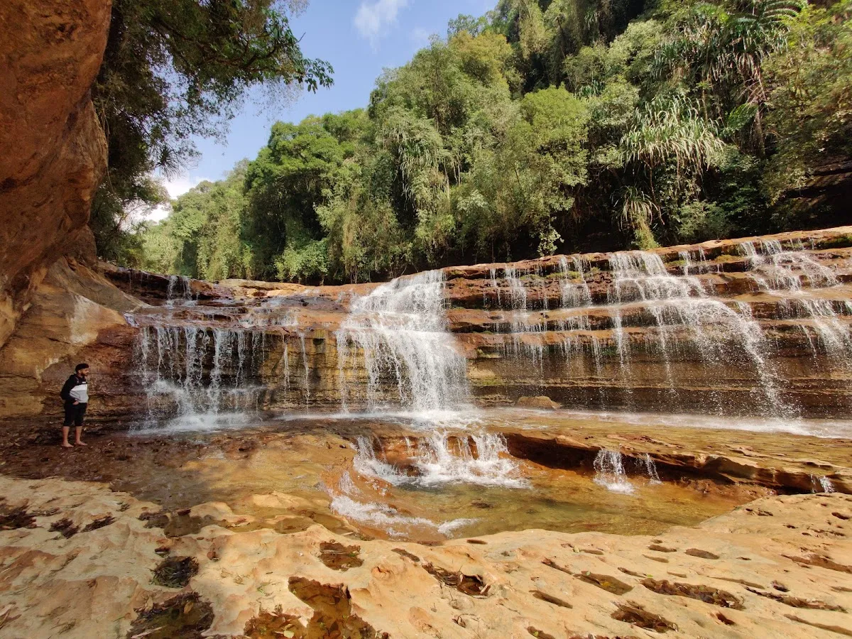 Nohkalikai Falls - photo 2