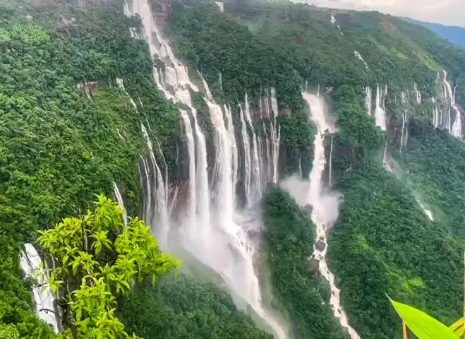 Seven Sisters Falls
