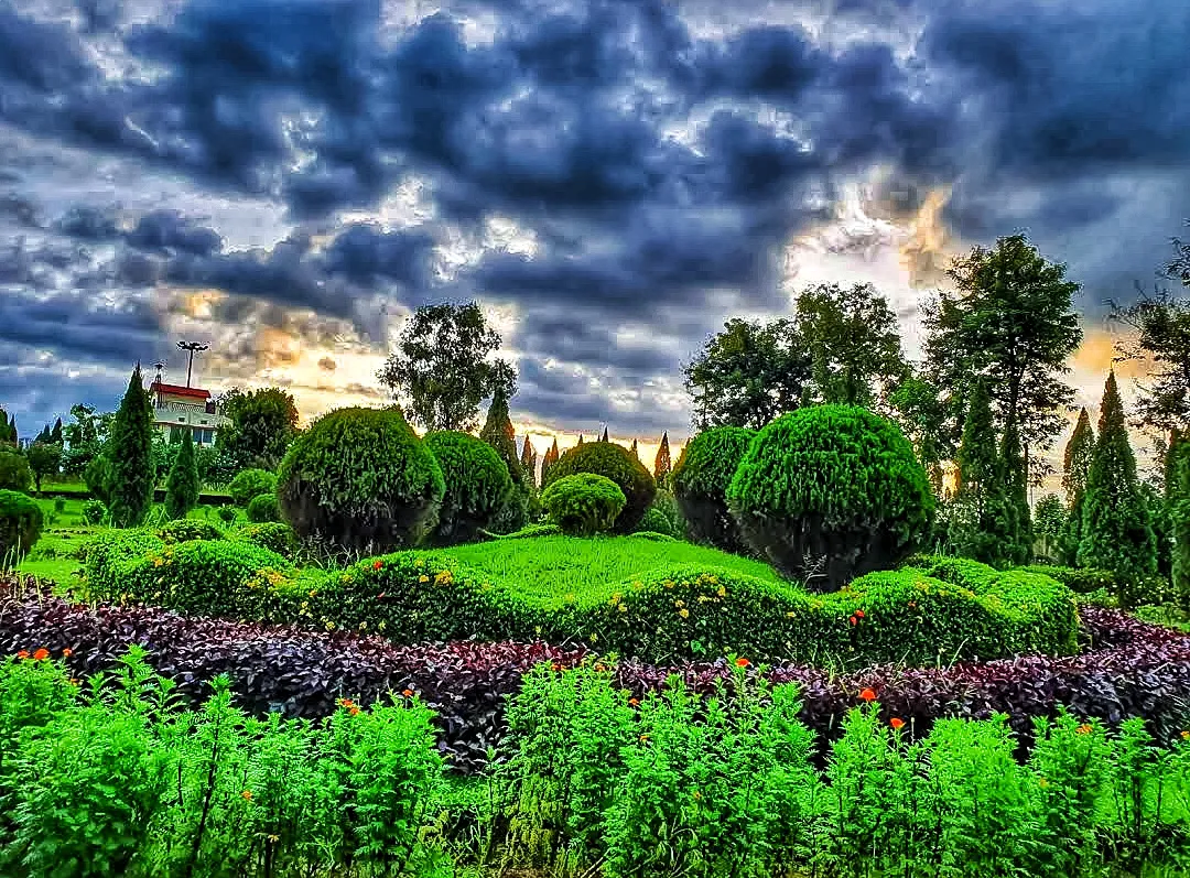 KHUMULWNG PARK.