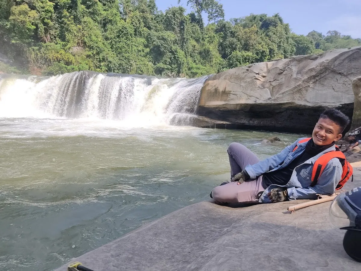 Barak waterfall - photo 2