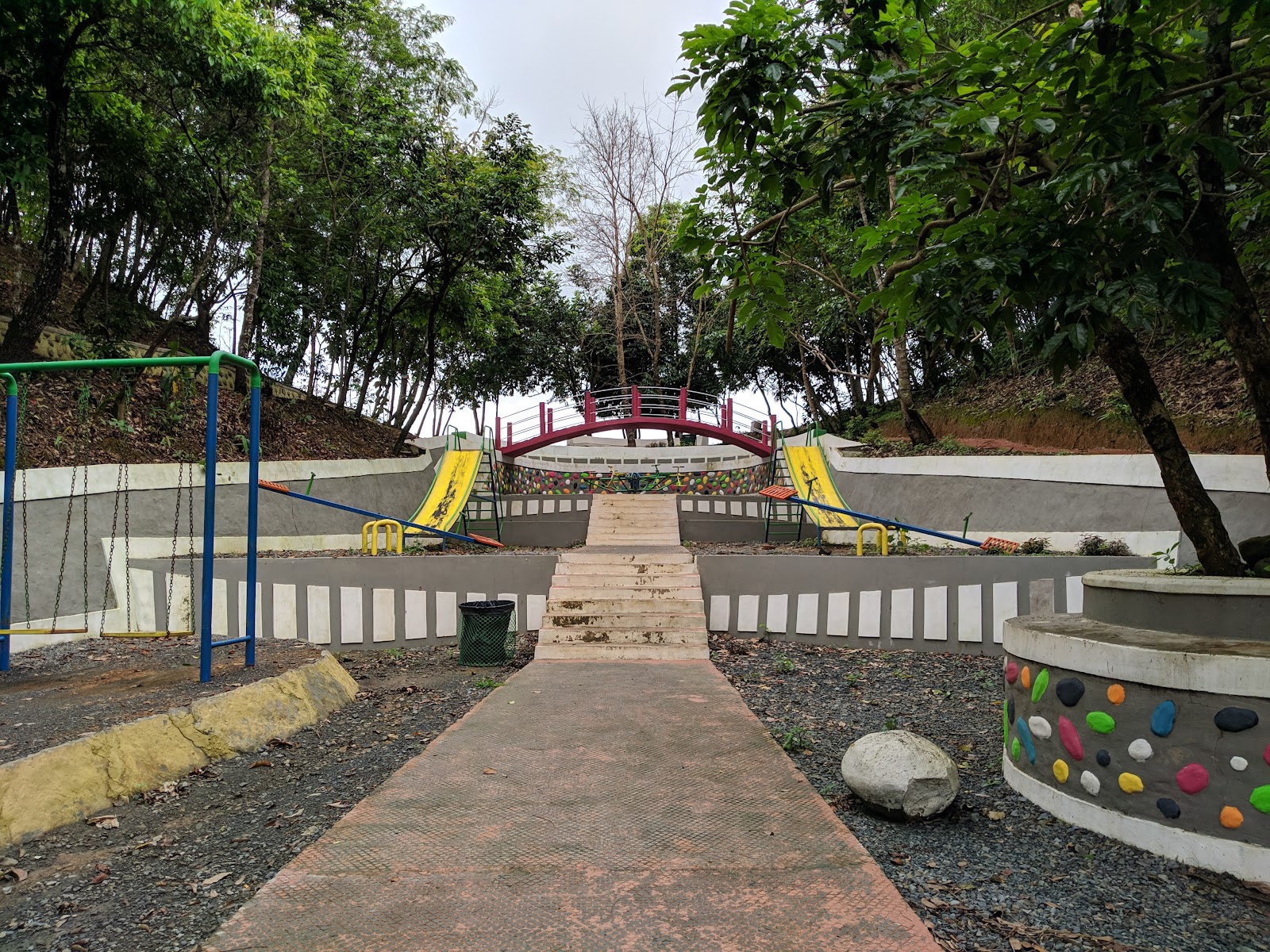 Lalsavunga Park, Hlimen