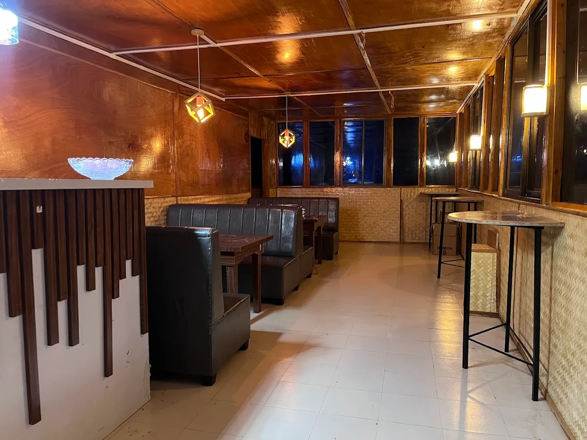 Slice of heaven restaurant - Bomdila