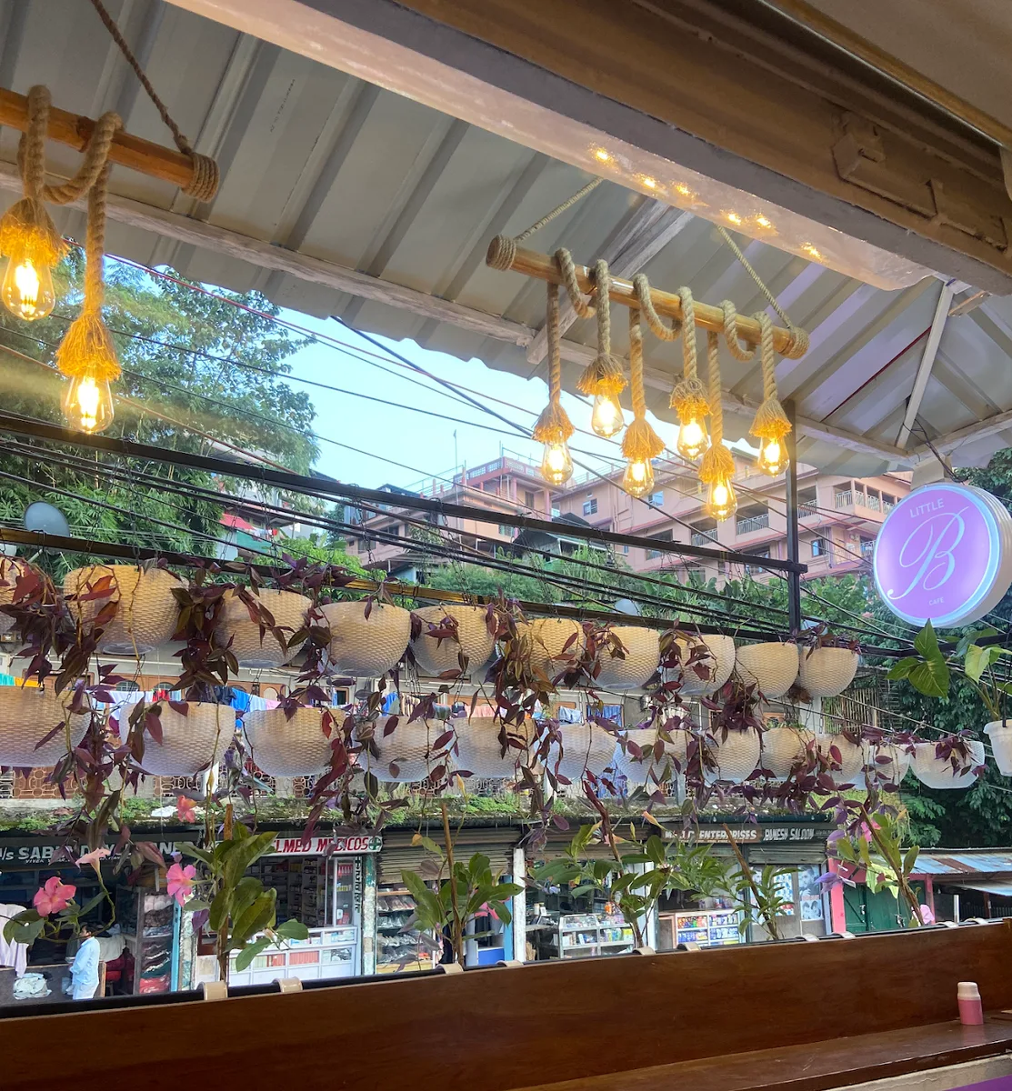 Little B Cafe - Itanagar