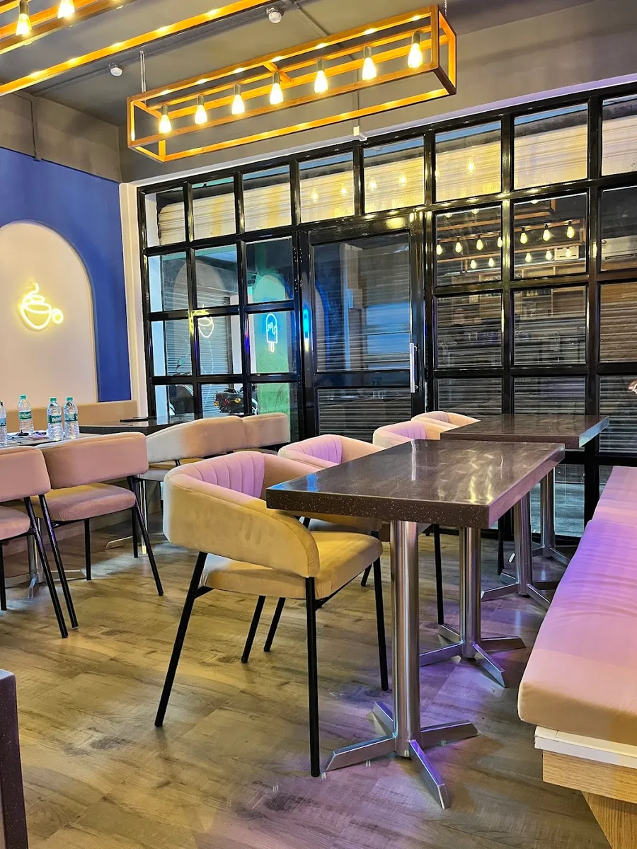 Scoops & Coffee - Pasighat