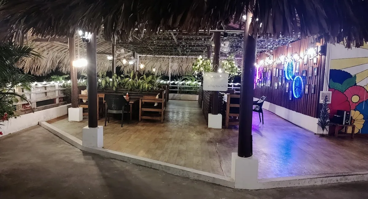 AR -16 Cafe& Restro - Roing