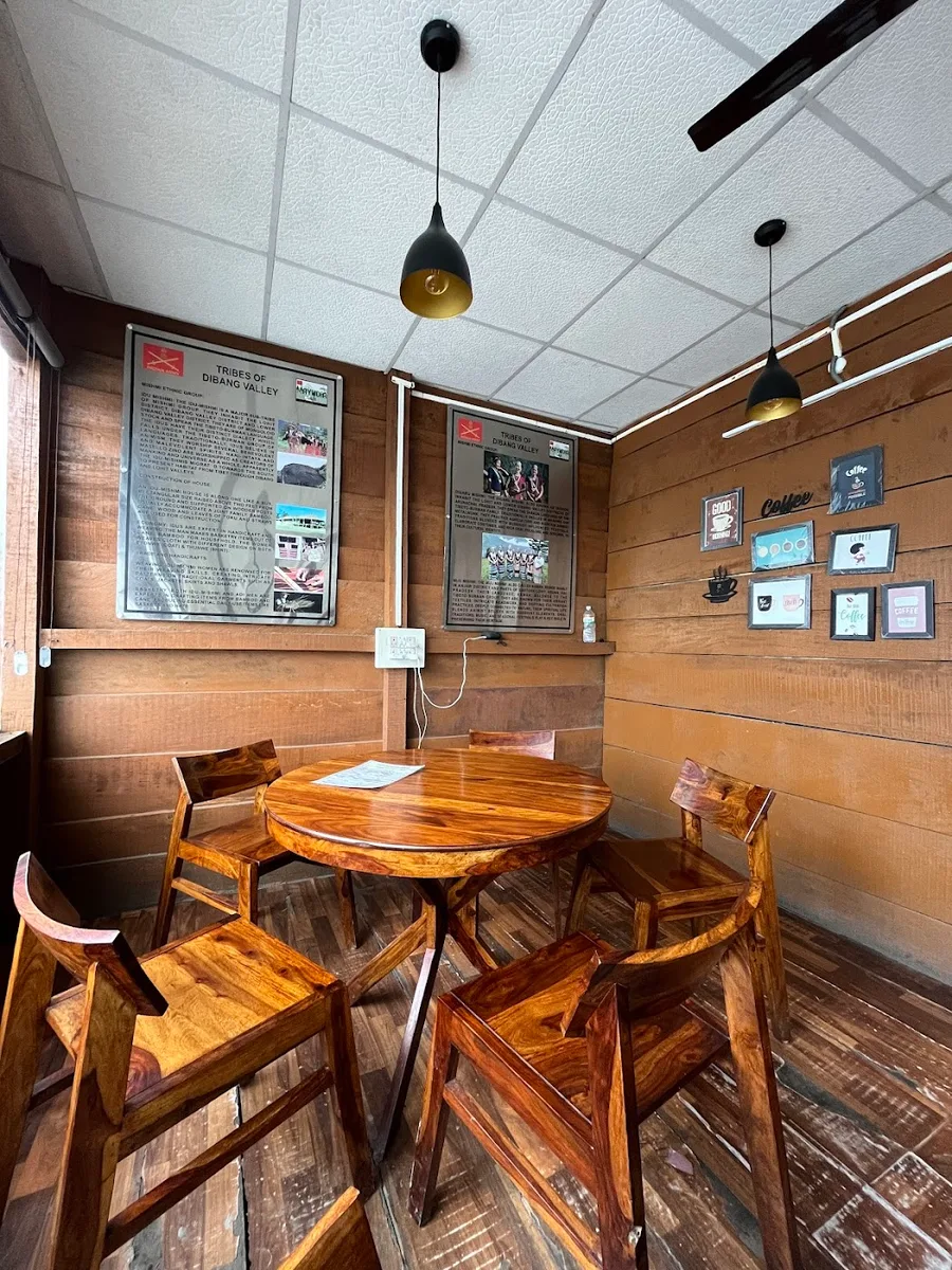 Mayudia Cafe - Roing
