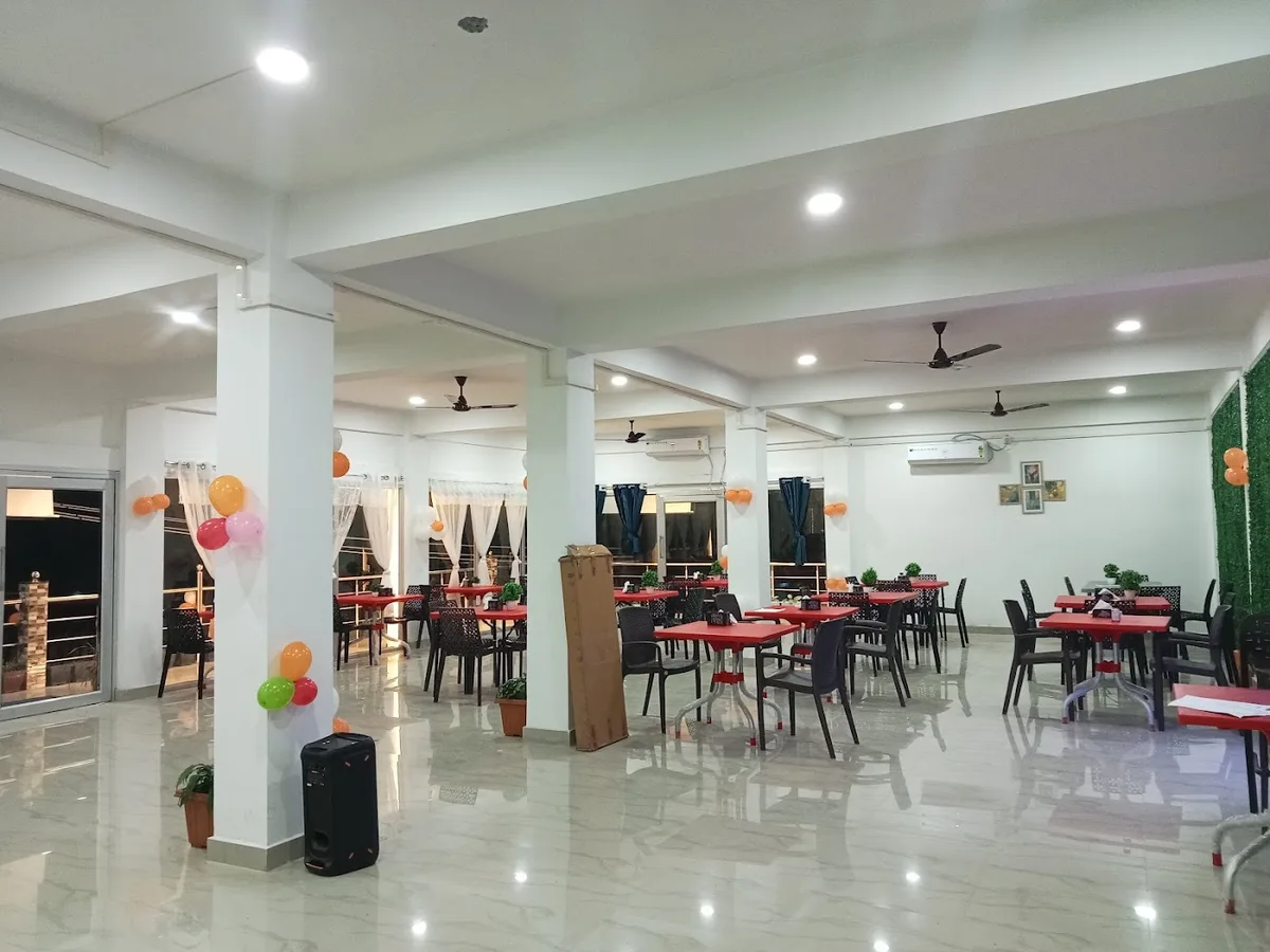 Pumsu Restaurant - Roing
