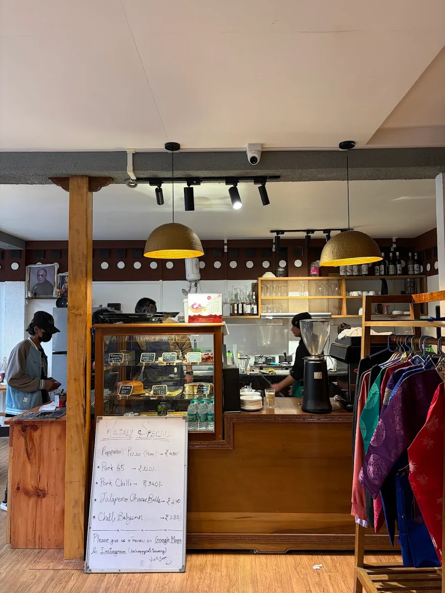Be Happy Cafe, Tawang - photo 3