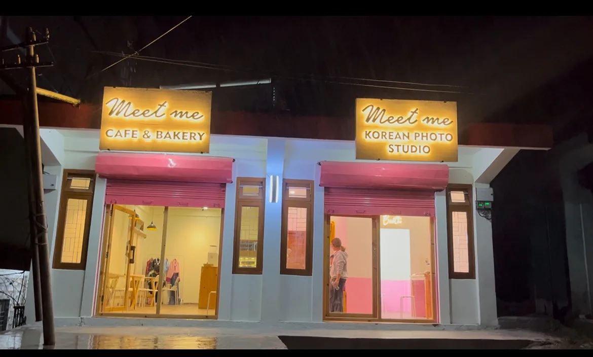 Meet Me cafe and Bakery - Tawang