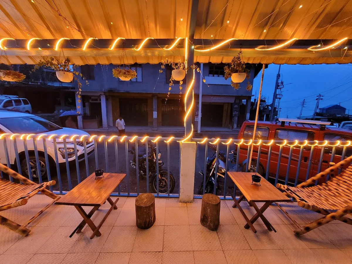 Phun’s Cafe & Bike rental - Tawang