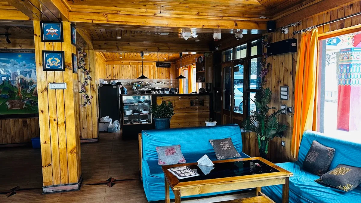 Sangha Elated Cafe - Tawang