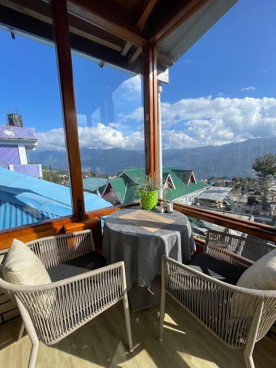 Zigsa cafe - Tawang