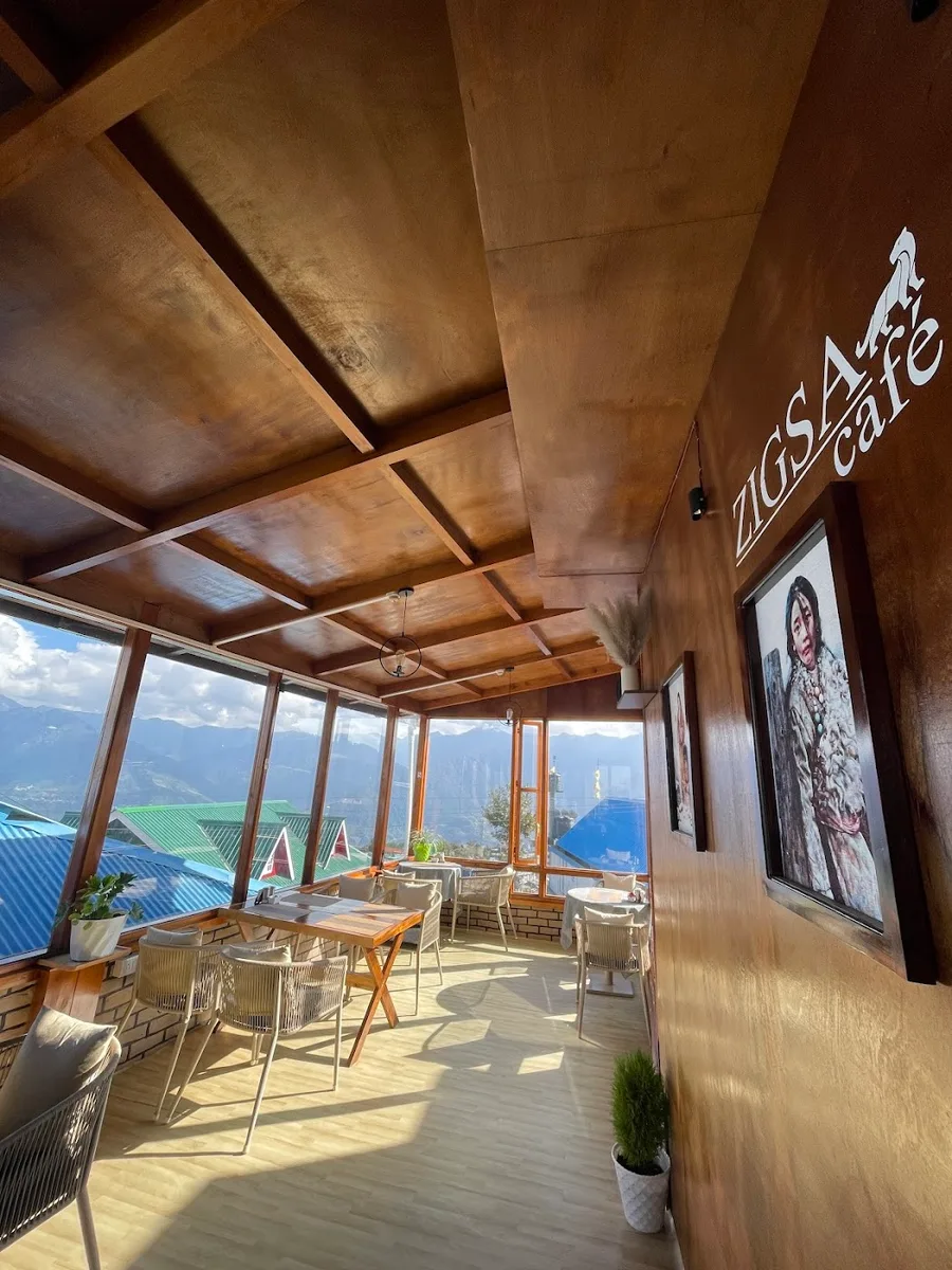 Zigsa cafe - photo 3