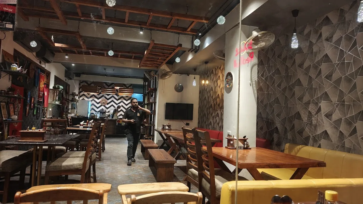 Cafe Bellevue OG - photo 3