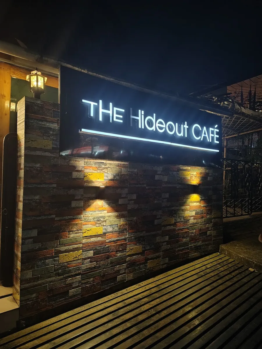 The HideOut Café - photo 3
