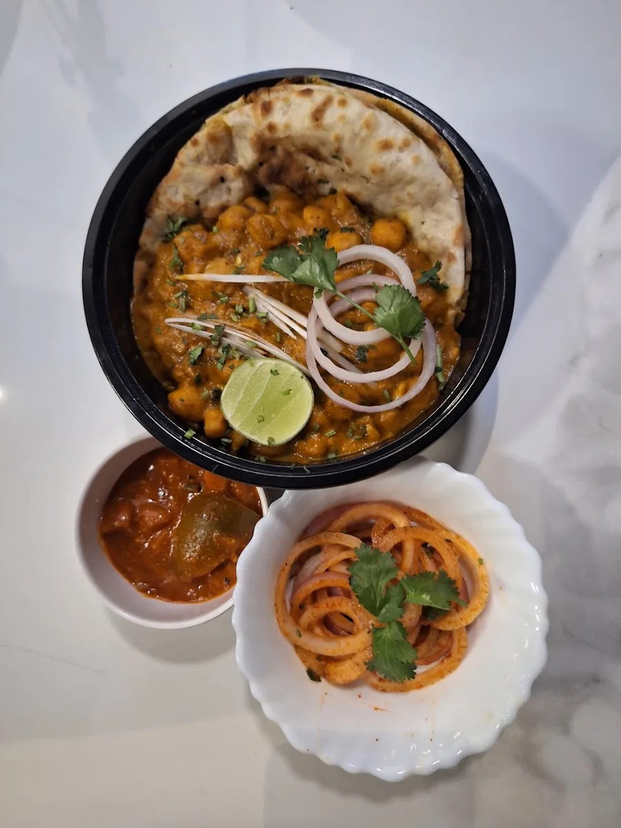 Yaara - Multi Cuisine Restaurant - photo 2