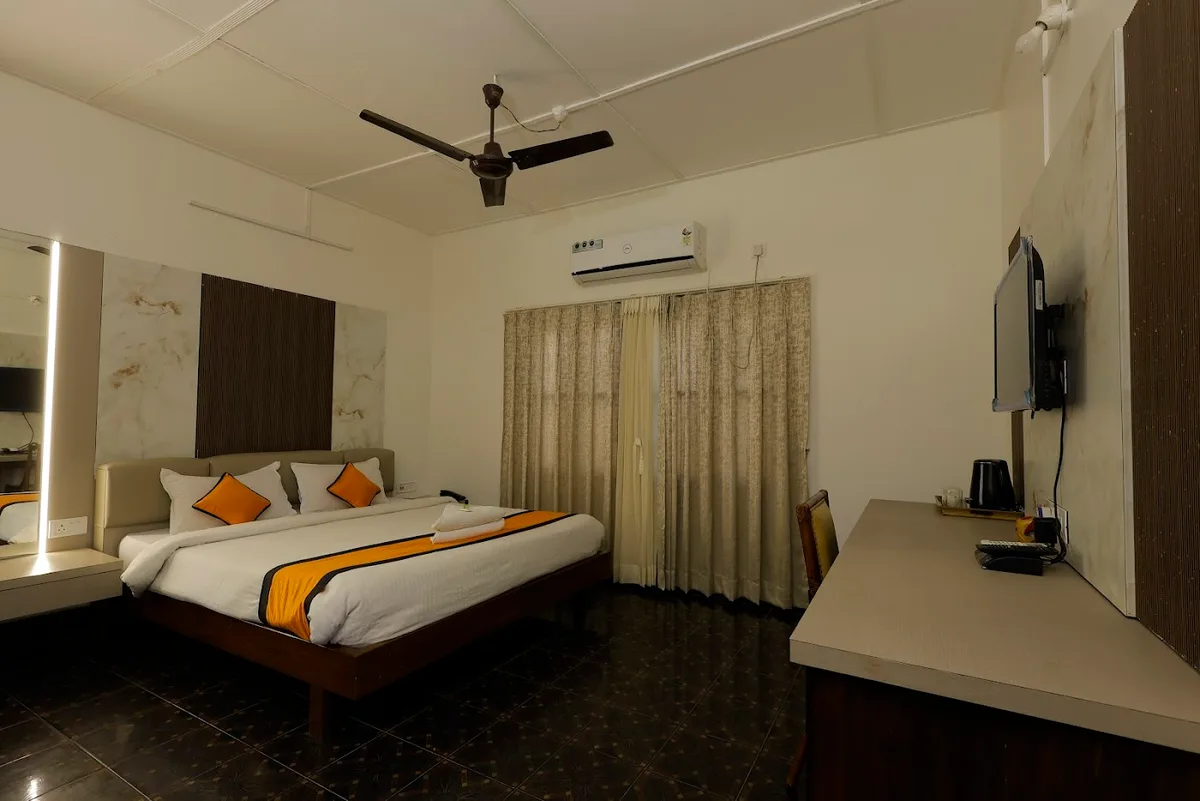 Dhanshree Resort - photo 2
