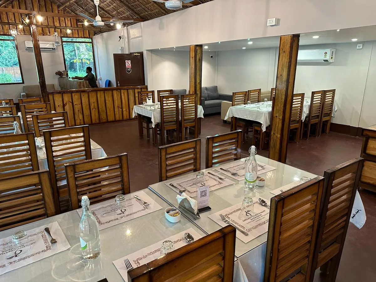 Jungleciti Continental AC Restaurant, Kaziranga - Kaziranga