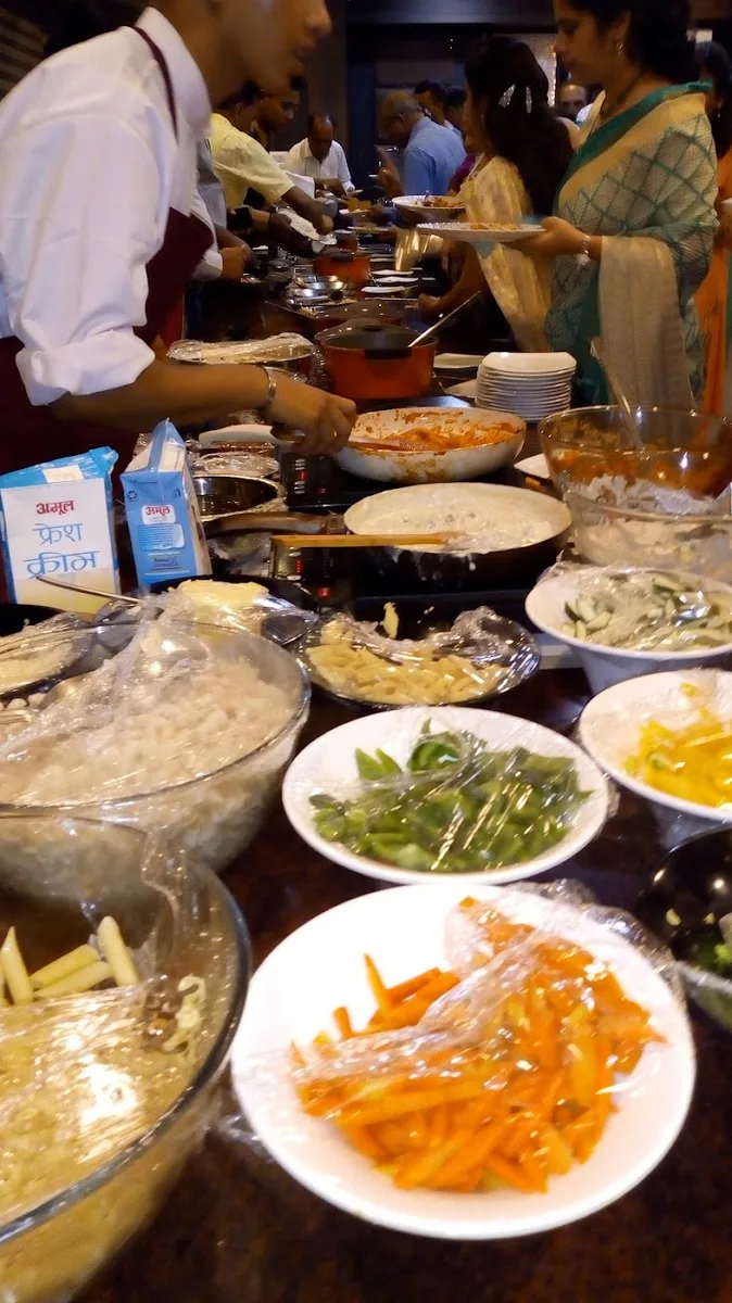 Saffron Restaurant Bar and Banquet - photo 2
