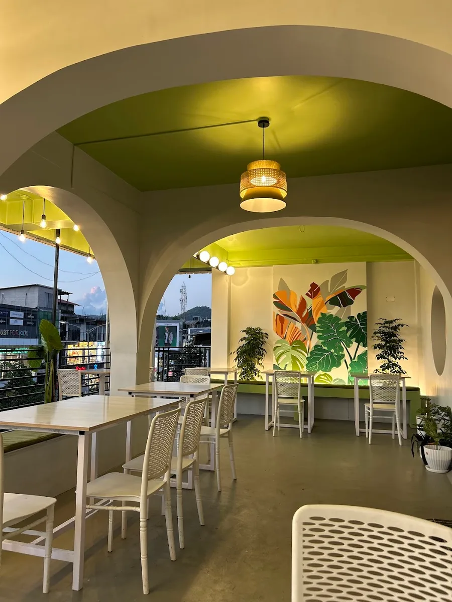 Hong Ngoo Cafe - Imphal