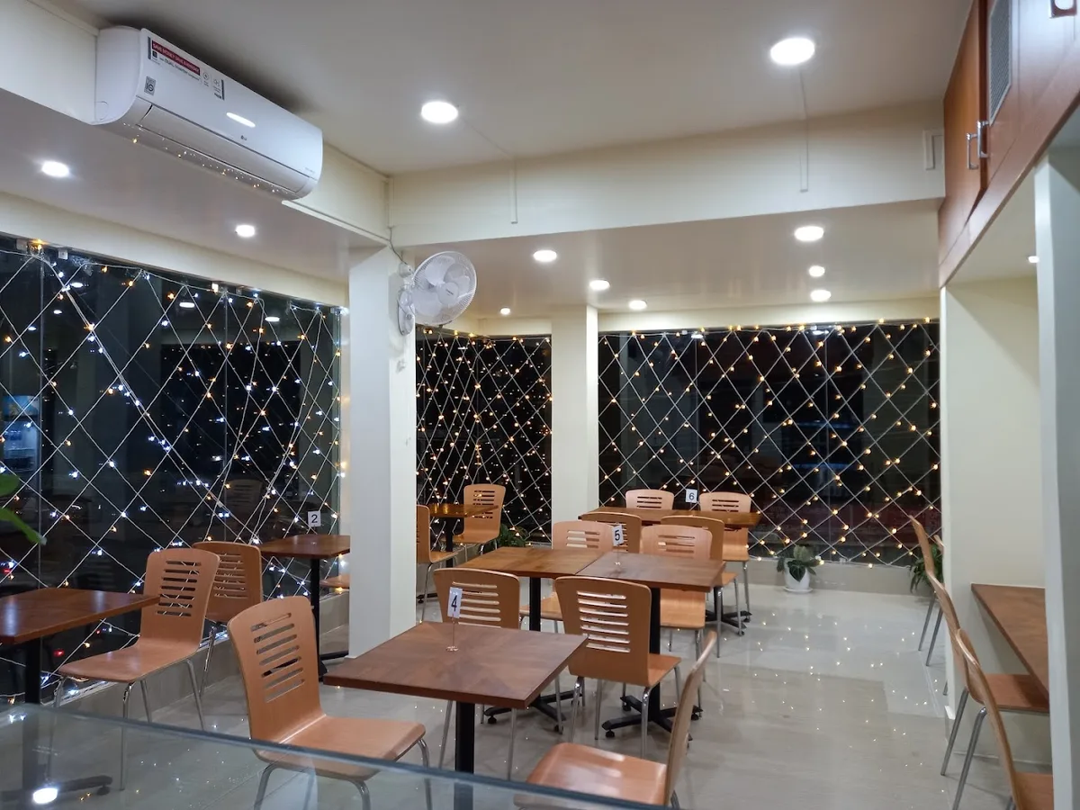 Singju Bora The good food - Imphal