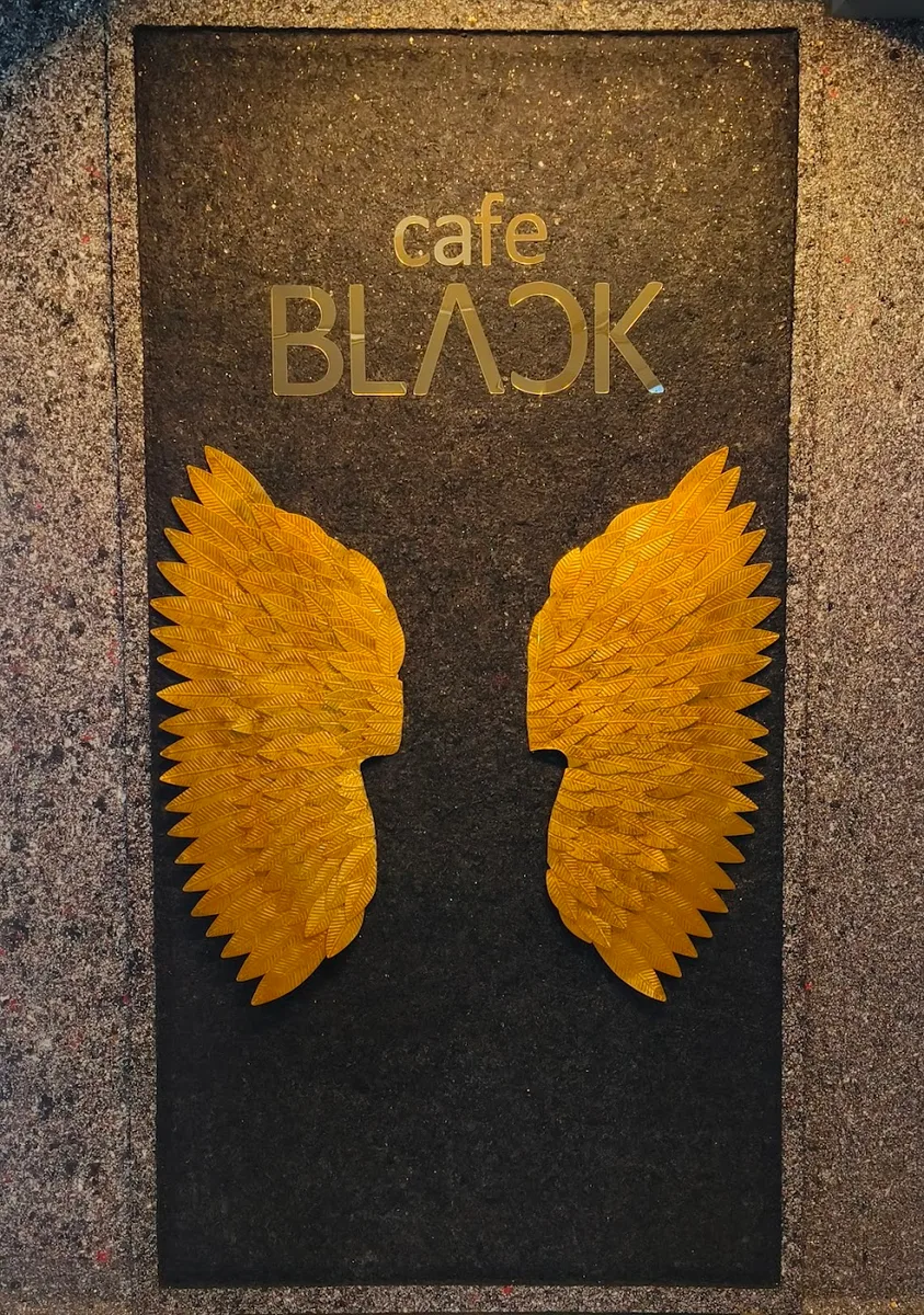 Cafe Black - photo 2
