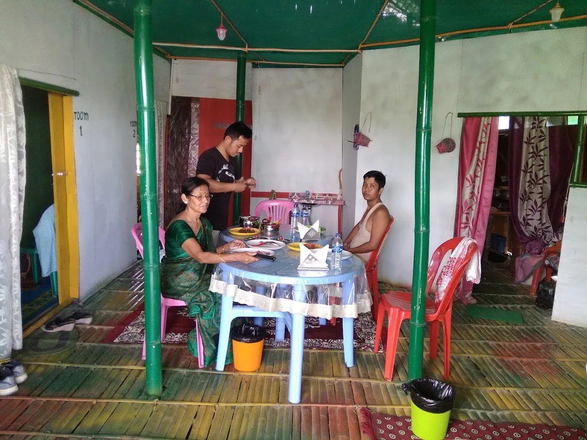 Loktak Ema Floating Restaurant Cum Homestay - photo 2