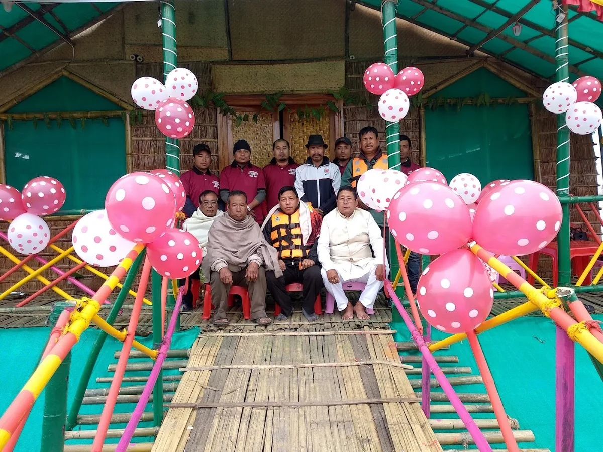 Loktak Ema Floating Restaurant Cum Homestay - photo 3