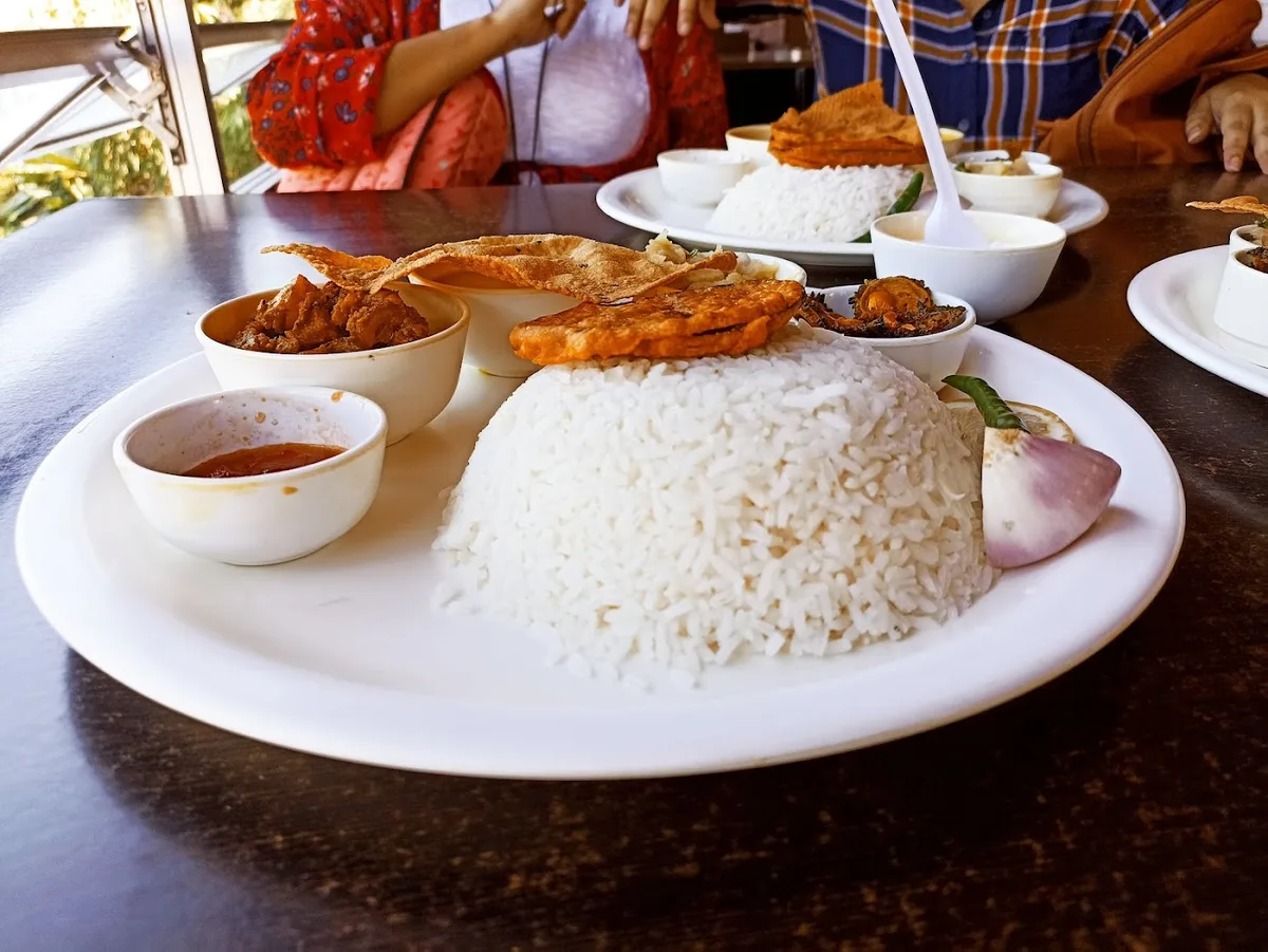 Golden Spoon Dhaba Sohra Cherapunjee - photo 2