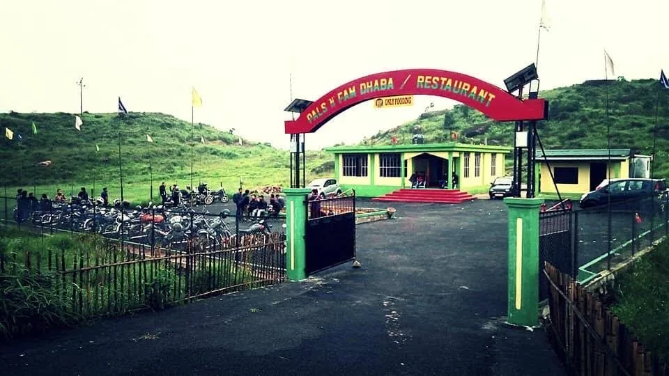 Pals & Fam Restaurant - Cherrapunji