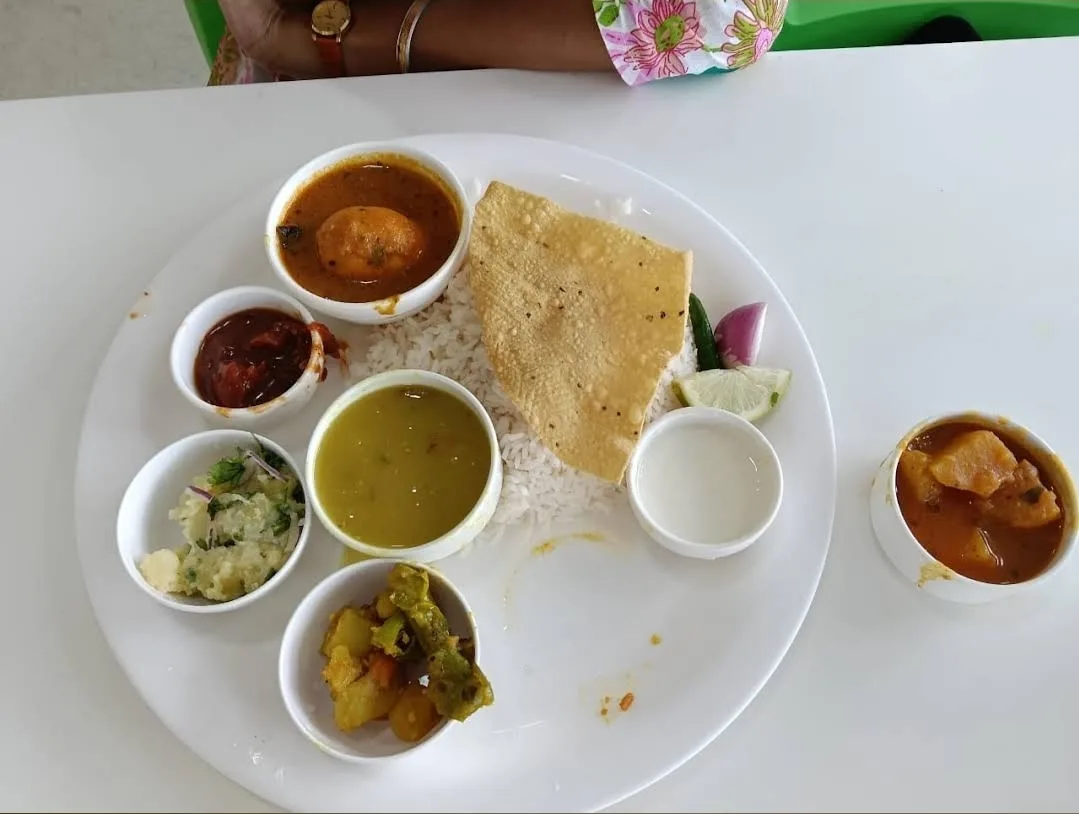 Sapphire Restaurant - photo 3