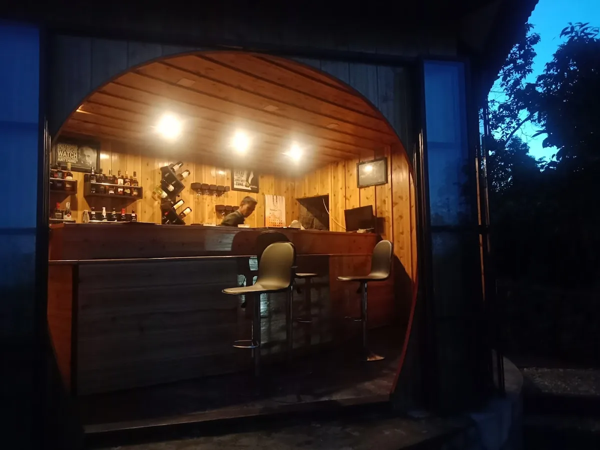 Aperitifs Bar & Restaurant - Dawki