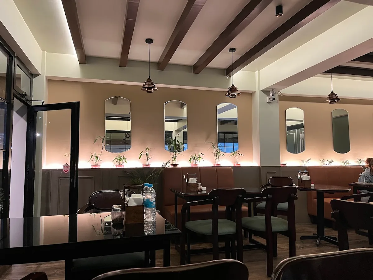 Belly Timber Cafe & Restaurant - photo 2