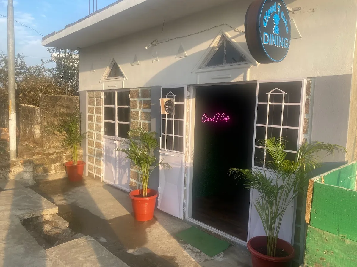 Cloud 7 Cafe - Dawki