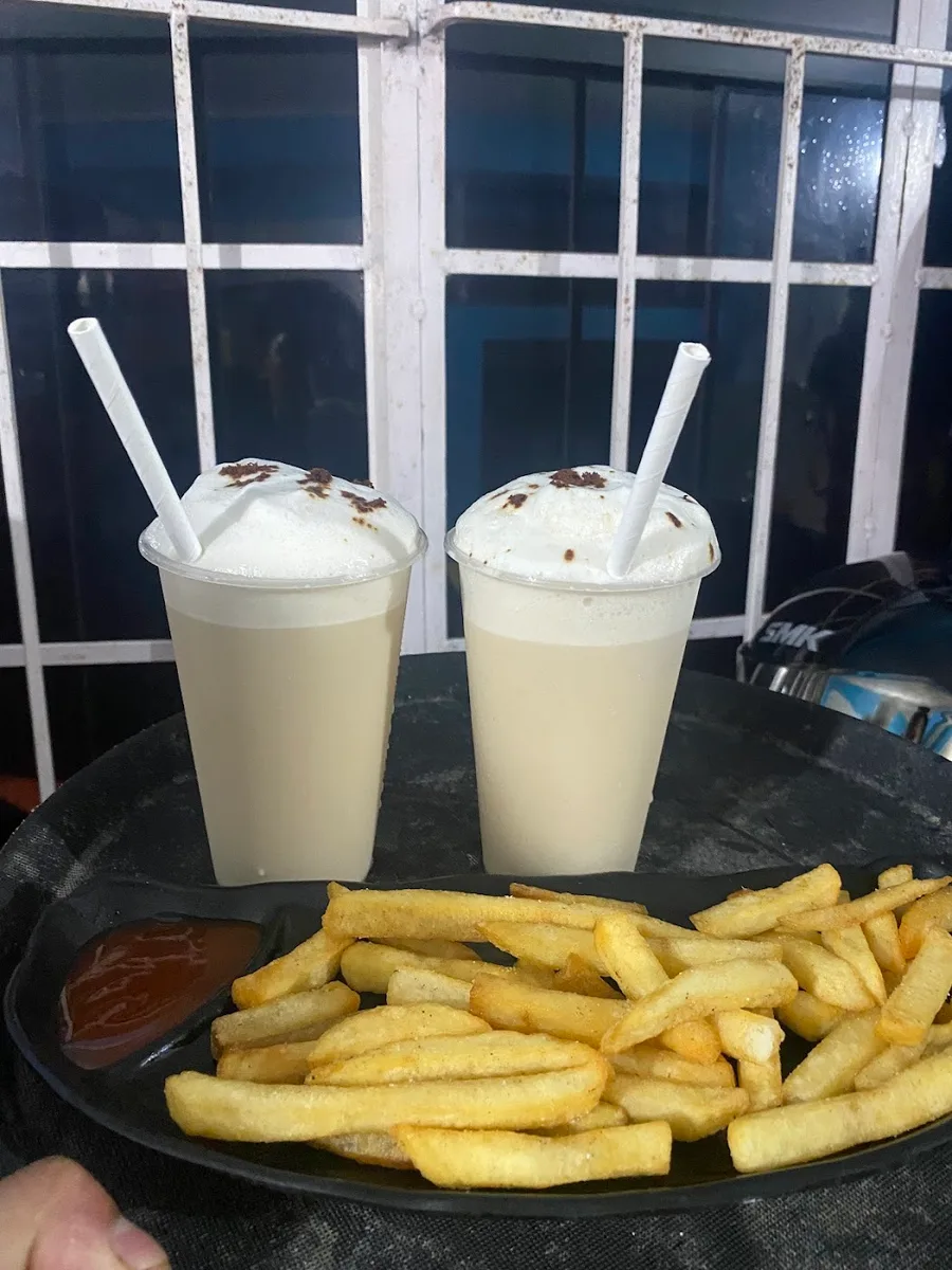 Cloud 7 Cafe - photo 2