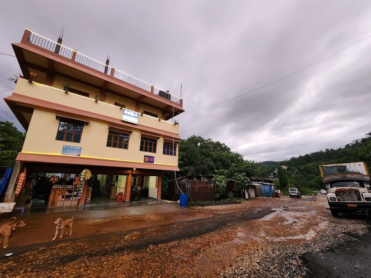 Rebha Hotel - Dawki