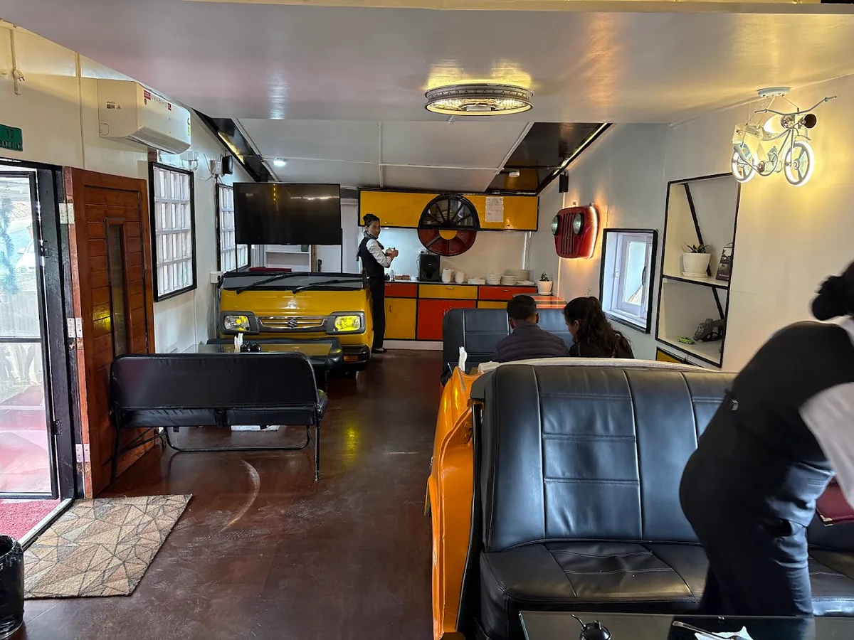 Hyperfuse Cafe - photo 2