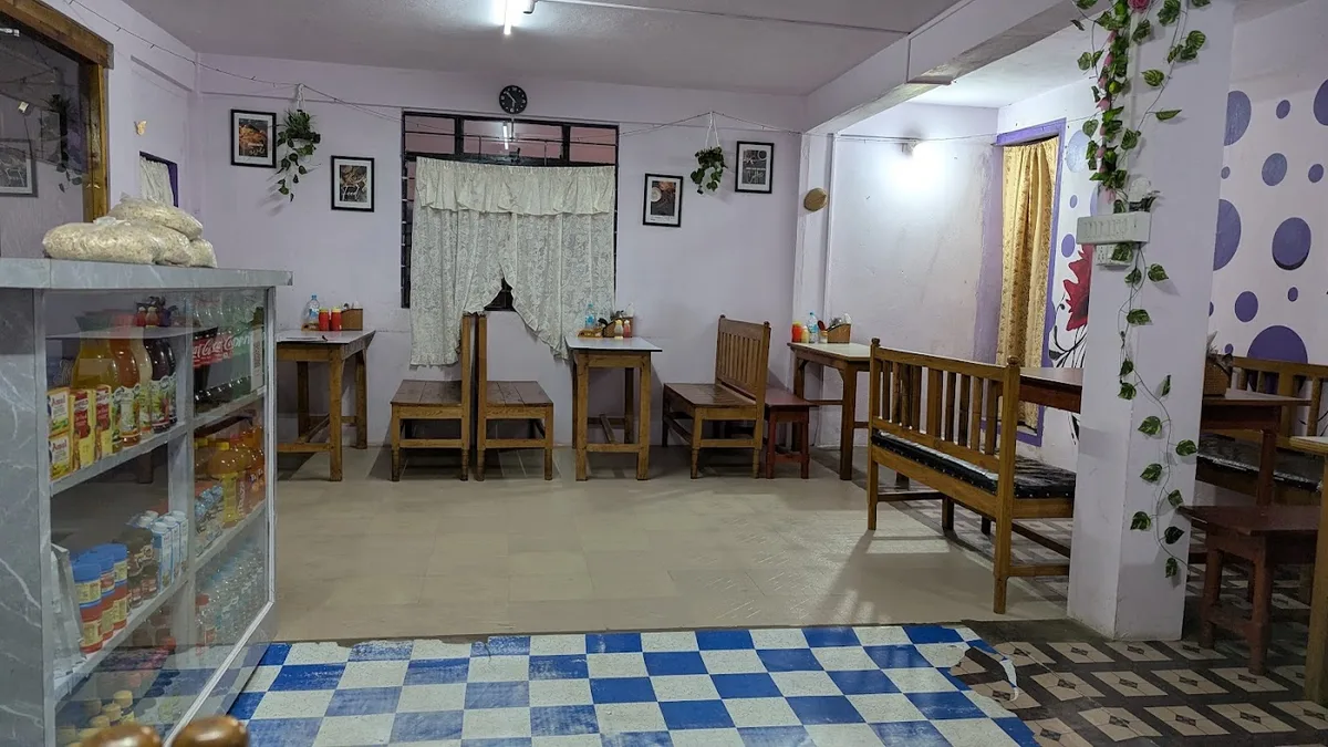 Lovella Restaurant - Mawlynnong