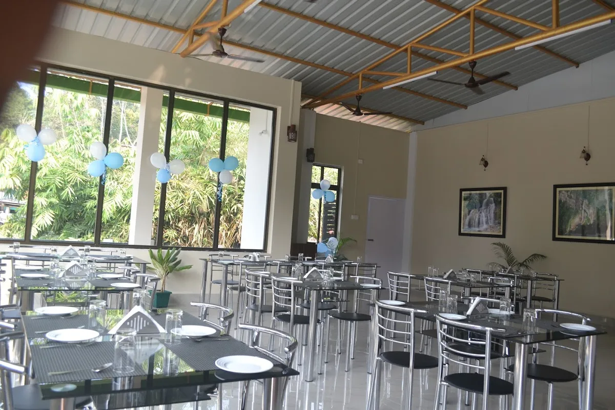 Excelencia Restaurant, Nongpoh - Nongriat