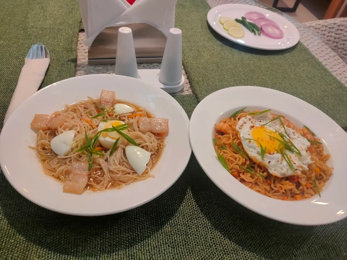 Tiffany's Cafe n Restaurant - photo 2