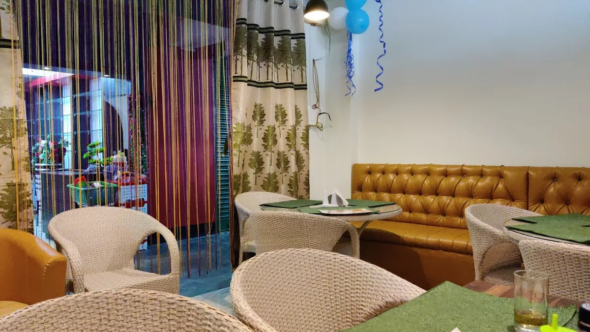 Tiffany's Cafe n Restaurant - photo 3