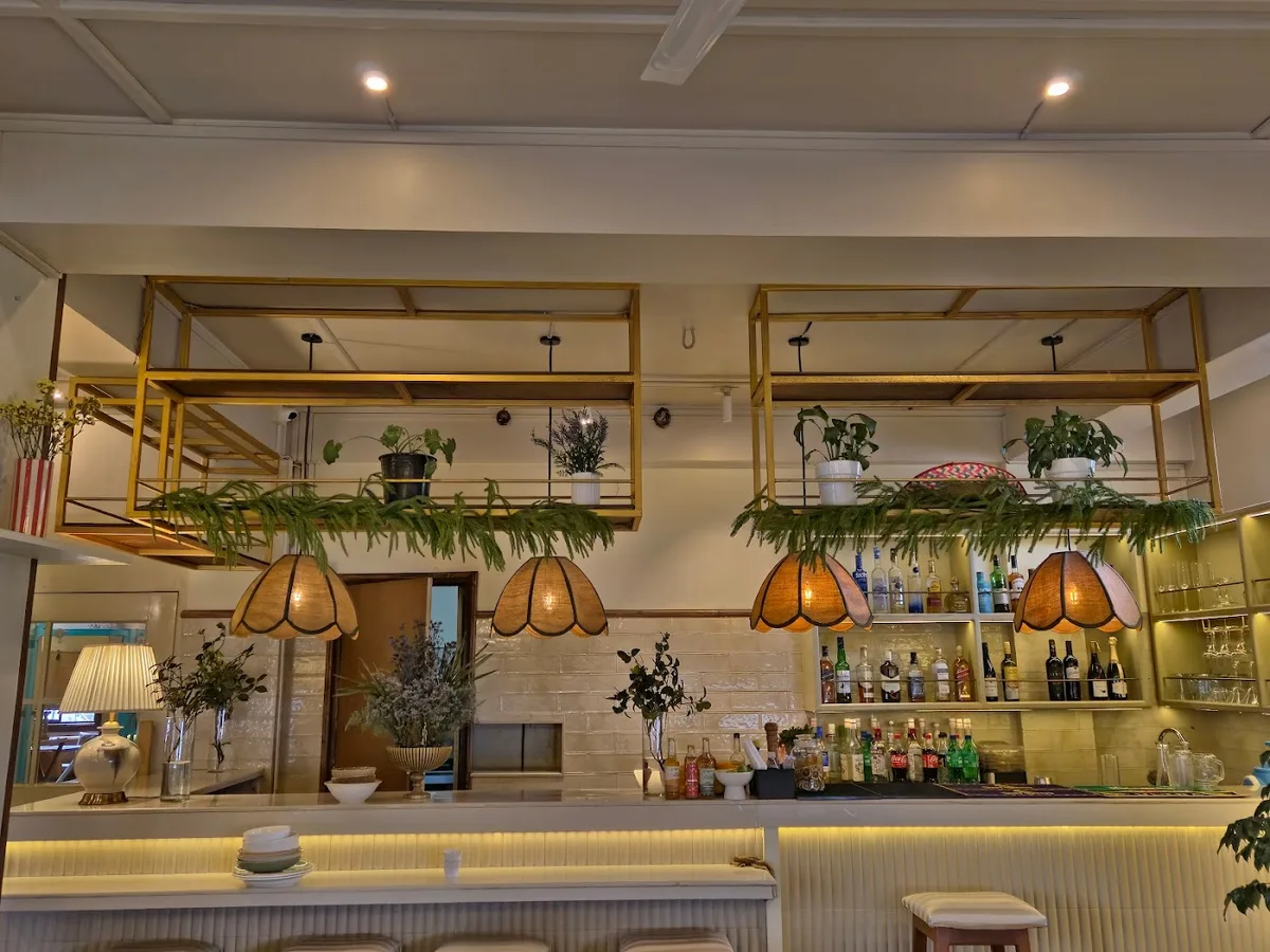 Roma Eatery - photo 2