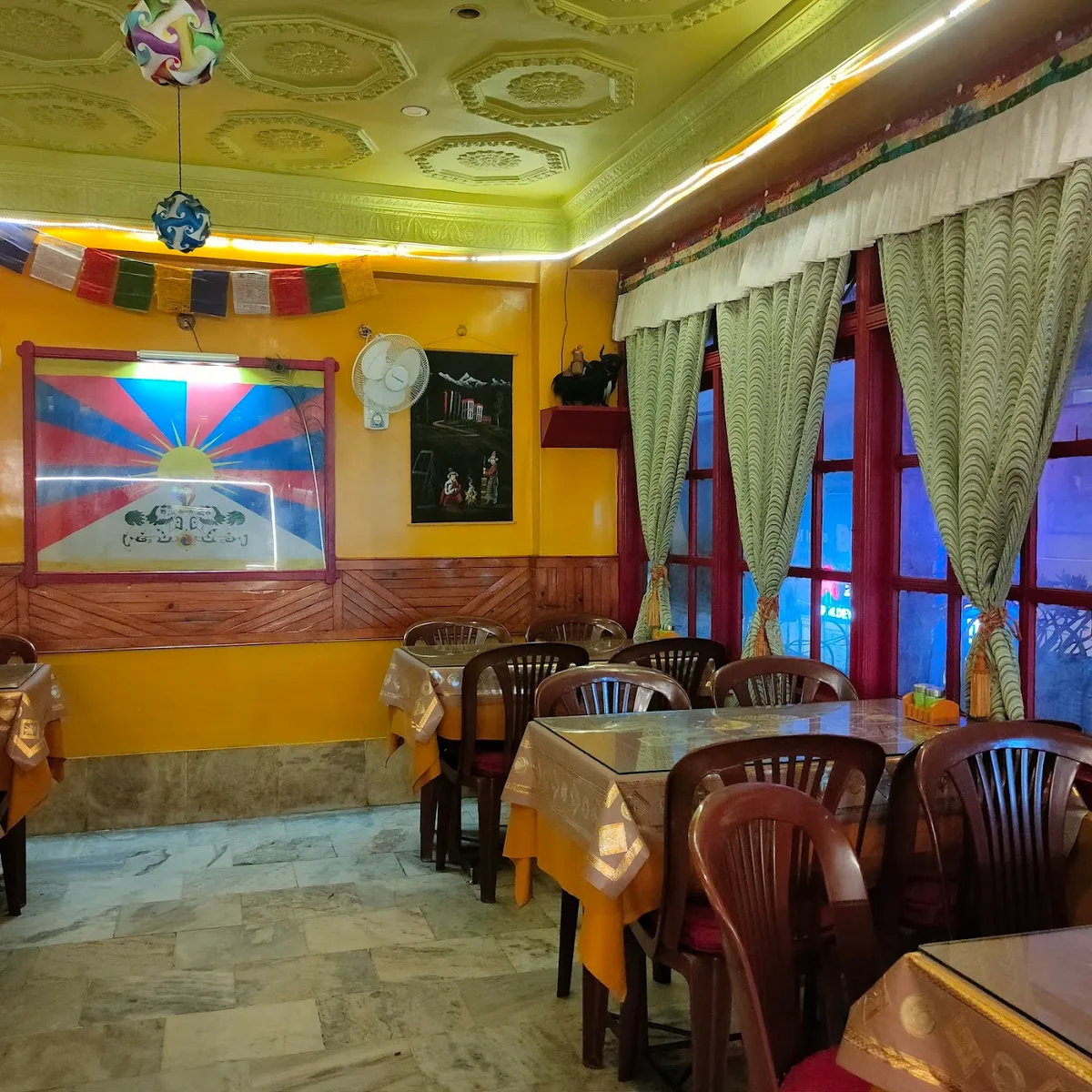 Snow Lion Tibetan Restaurant - Shillong