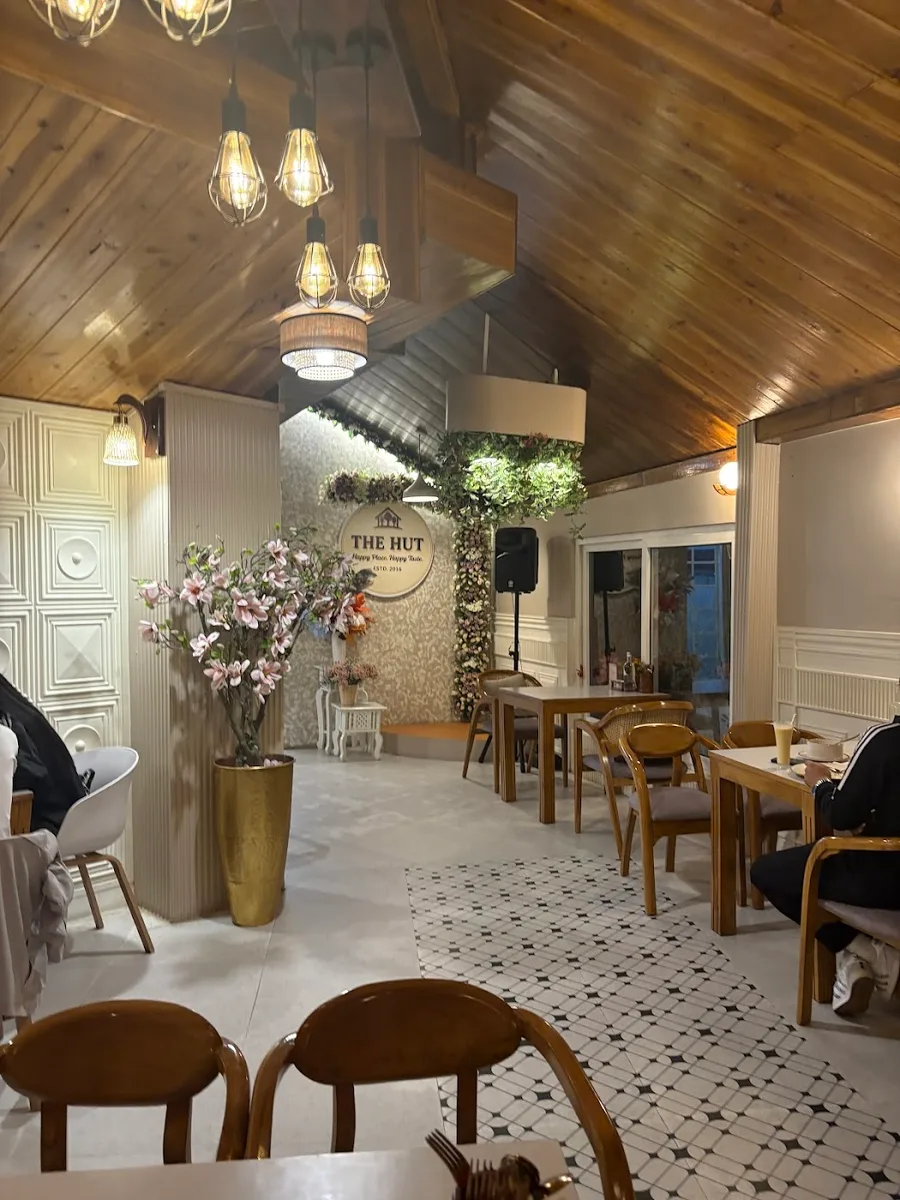 The Hut Restaurant - Shillong - photo 2