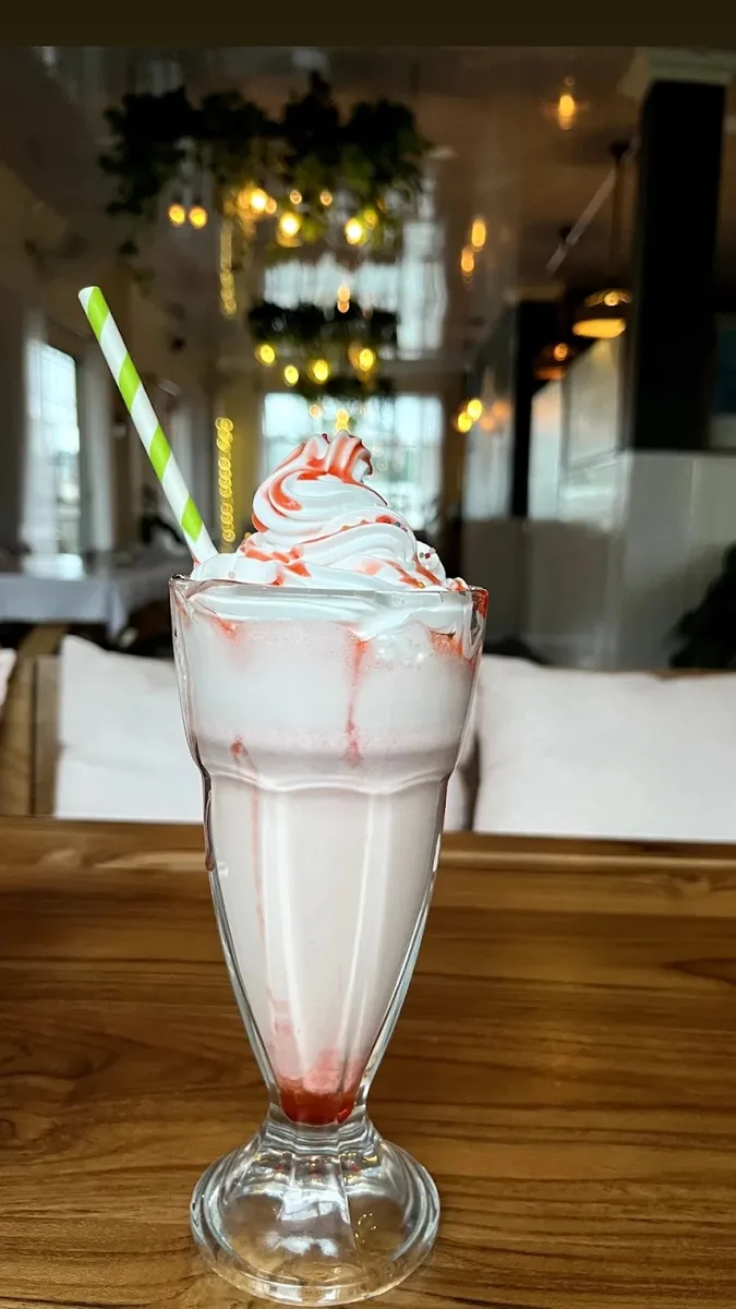 Cloudnine Restaurant - photo 2