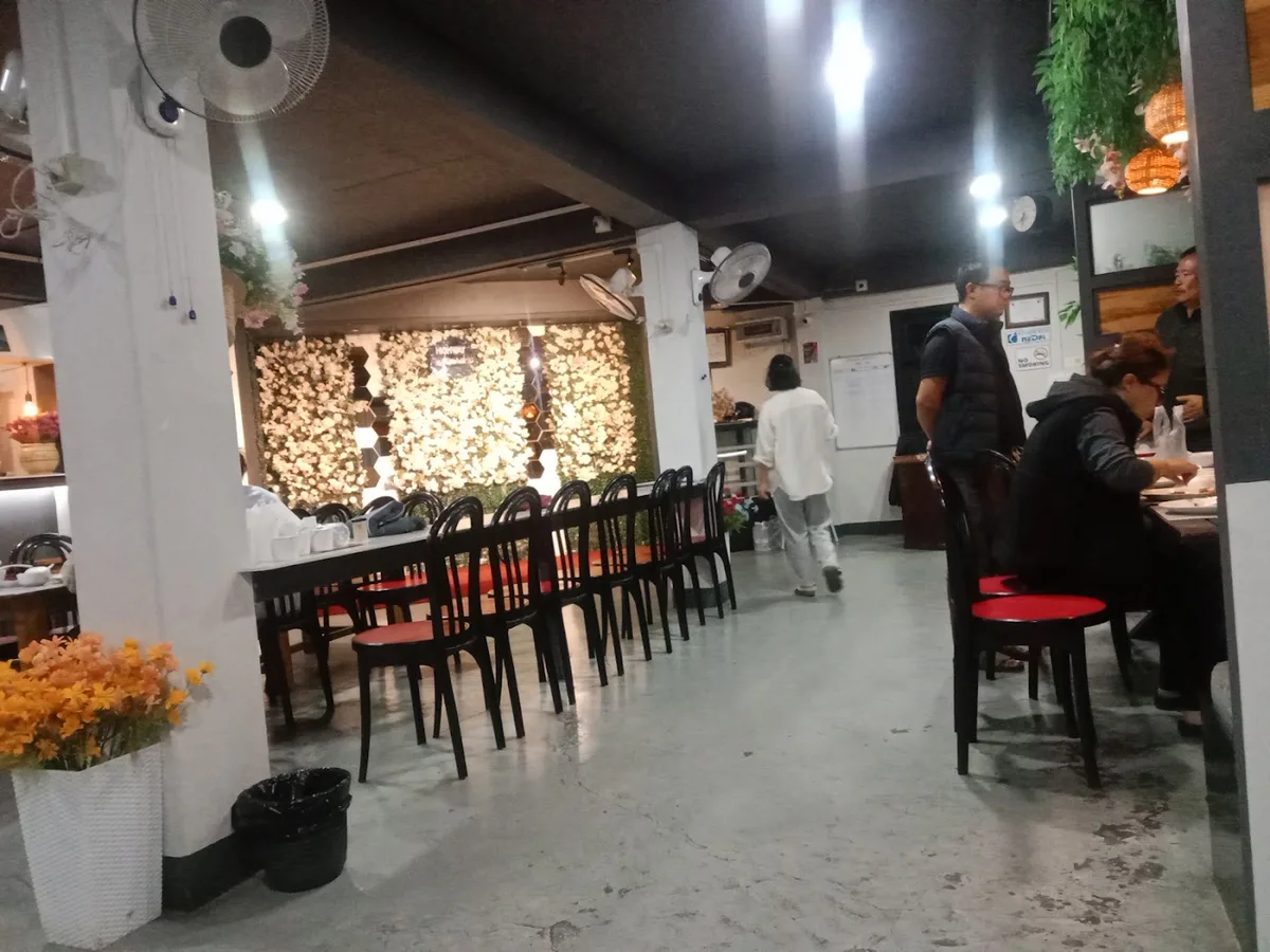 Highway Restaurant - photo 3