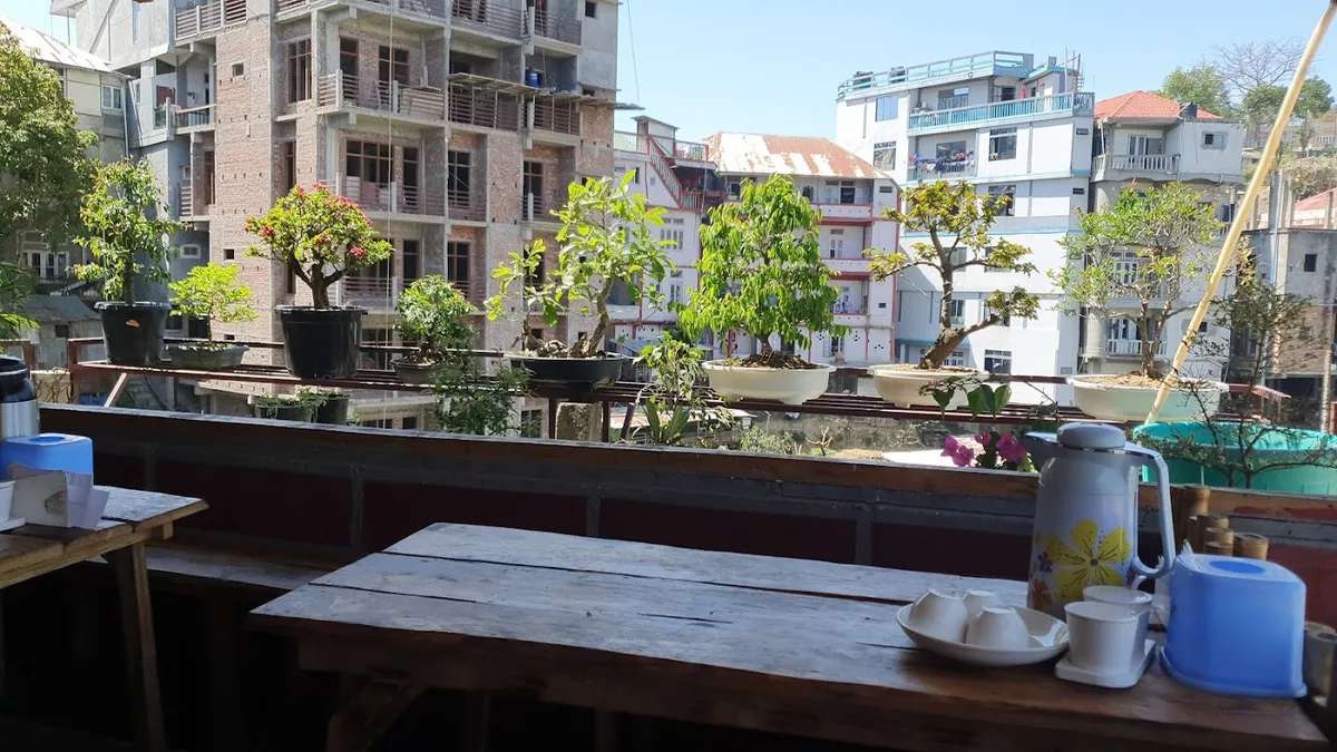 Pixie Cafe - Champhai
