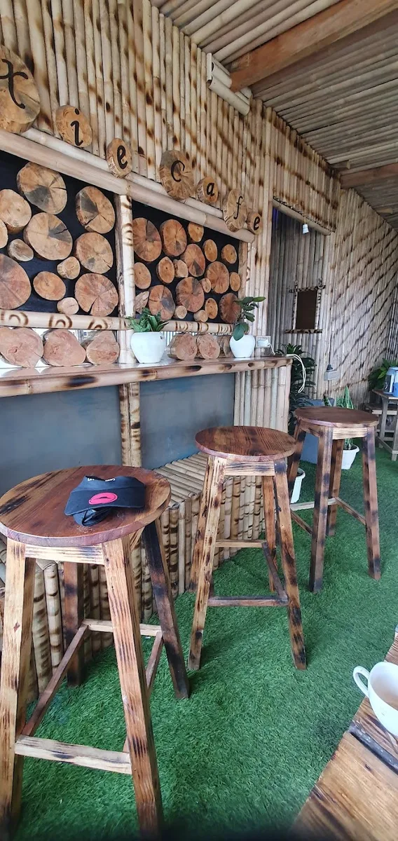 Pixie Cafe - photo 2