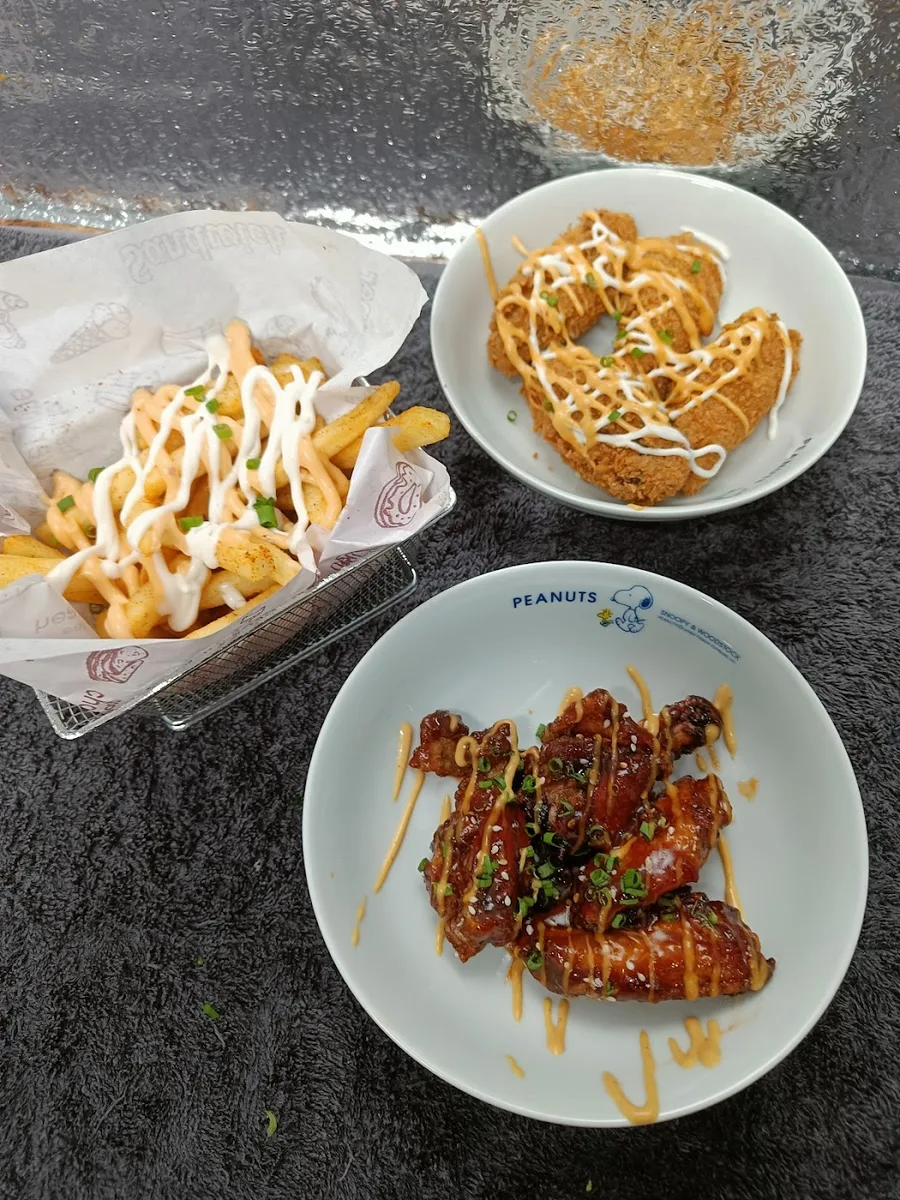 Lala's Bistro - photo 2
